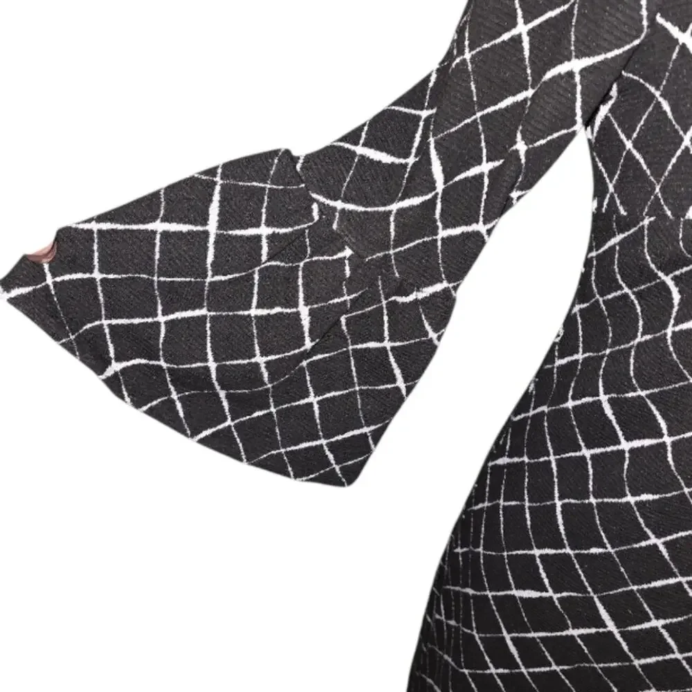 Calvin‎ Klein Bell Sleeve Elegant Black and White Checkered Dress Size 4